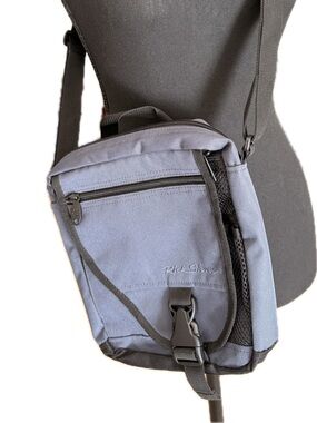 Rick Steves Velocé Guide Bag. Color grey